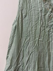 Svrnaa Kurtha