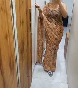 Elegant Leaf Print Saree