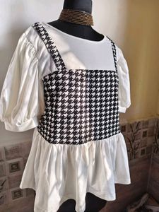 Chic Houndstooth Peplum Top