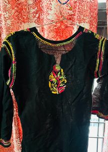Lucknow Chikan Short Kurta