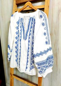 Embroidered Peasant Top size-48