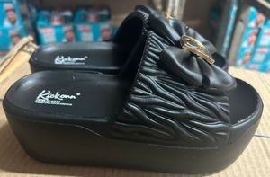 Black Bow Slides