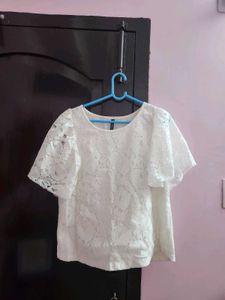 White lace top🤍
