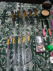 Makeup Bundle - Brushes, Palettes, &amp; More!