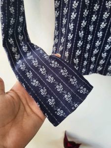 H&amp;M Lace Floral Long Sleeve Top/ Size