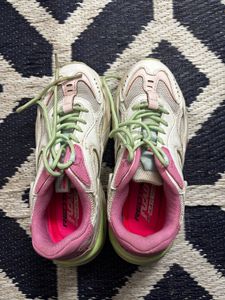 Red Tape  Skechers Sneakers