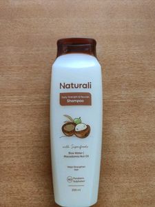 Naturali Daily Strength & Nourish Shampoo