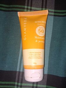 SPF50+++ Moisturizer and protect sunscreen lotion
