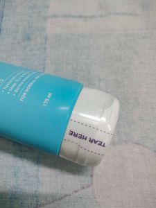 Dot &amp; Key Facewash