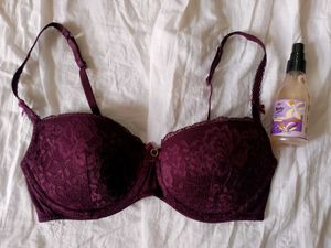 branded burdundy lace braa.