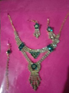 Elegant Floral Jewelry Set