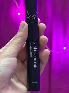 Plum Lash Drama Mascara