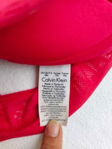 Calvin Klein : upper inner