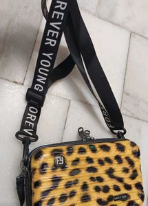 Trendy Crossbody Luxury Sling Box Bag For Girls