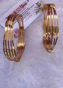 Gold Tone Bangle Set