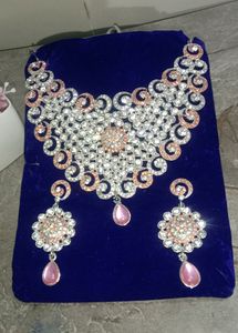 Pink Coral Spiral Neck Set.