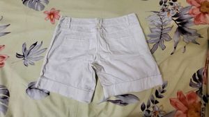 Chic White Cuffed Shorts Never Used