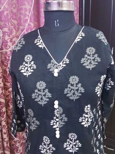 Elegant Black Floral Kurta N Plazoo