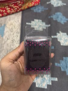 NYKAA Blendmaster Makeup Sponge