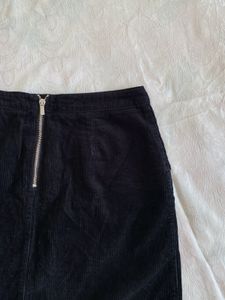 Corduroy Black Skirt🖤