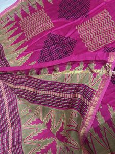 Banarasi Zari dupatta on cotton fabric.