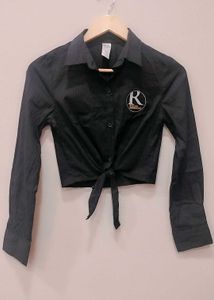 BLACK CROP SHIRT