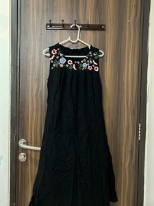 Self Print & Multicolour Embroidery Kurta On Sale