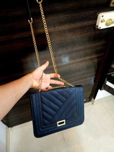 Black Sling Bag 👛 🎒