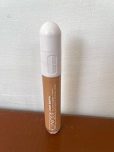 Clinique Even Better All-Over Concealer + Eraser