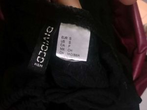 H&amp;M Black Textured Tie-Neck Top