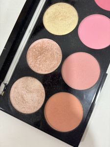 Makeup Revolution Blush And Highlight Palette