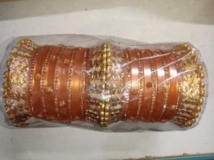 Stunning Gold &amp; Peach Bangle Set