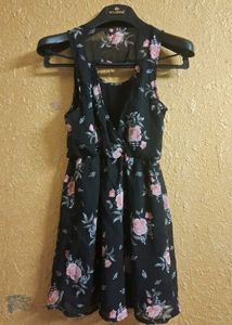 H&amp;M BLACK FLORAL DRESS