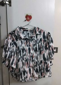 multicolored shirt with very comfortable sleeves