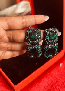 Set Of 2 Earings Luxury Brand Avant Garde
