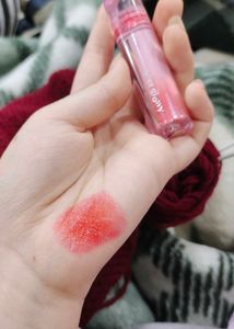 Over Glowy Lip Gloss