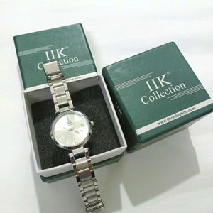 trendy women watch