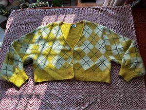H&M Cropped Sweater