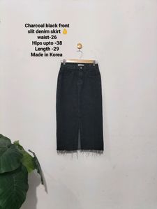 Font Slit Denim Skirt 🖤