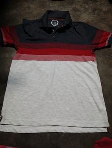 combo of 5 t shirts....