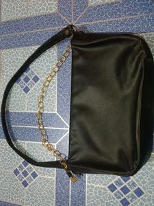 Used Condition Black Colour No Jip Andar Nahi Hai