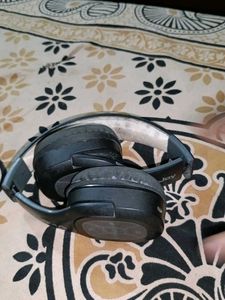 headphones 🎧