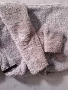 😍Cozy Grey Faux Fur Hoodie😍