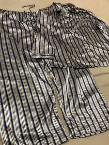 It’s Branded Night suits 44/46