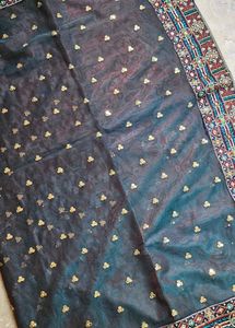 Embroidered shiner sheded saree