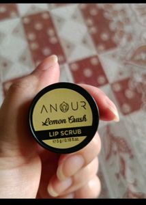 Anour Lemon Crush Lip Scrub With A Face Razor