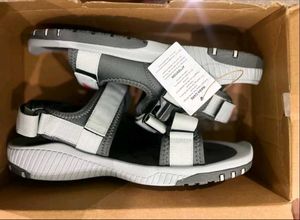 Adidaz Opez Sandal UK 9 New Condition