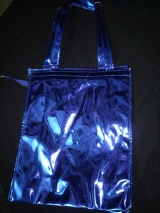 Ladies hand bag