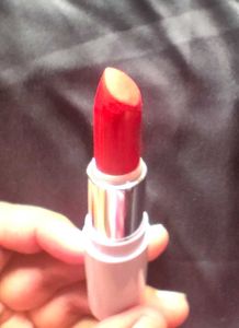 Flavoured lipstick