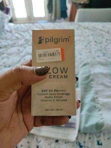 Pilgrim BB Cream - Almond glow